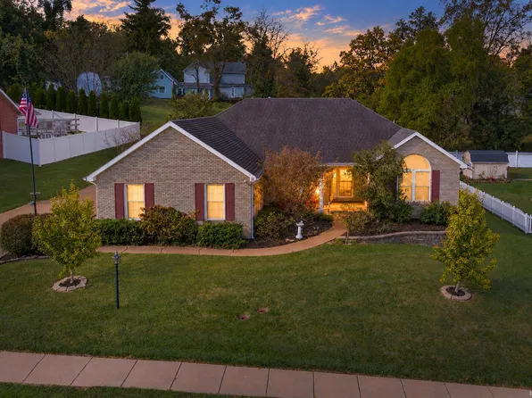 9044 Big Hill Dr, Evansville, IN 47711