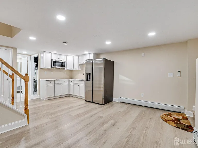 92 Coleman St — Photo 23