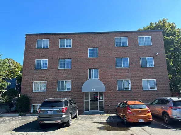 12 Woodland St APT 28, Everett, MA 02149