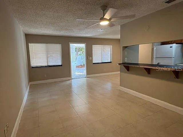 1562 S Jefferson Ave — Photo 2