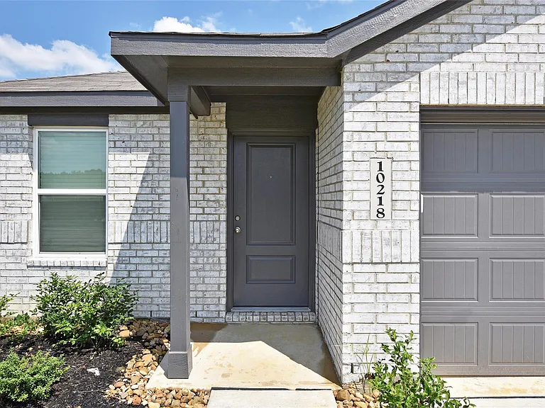 10218 Prairie Dunes Ln — Photo 3