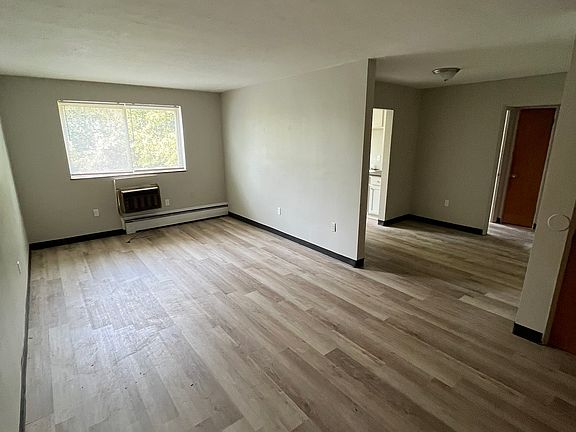 2nd image of 17731 Lakeshore Blvd #23