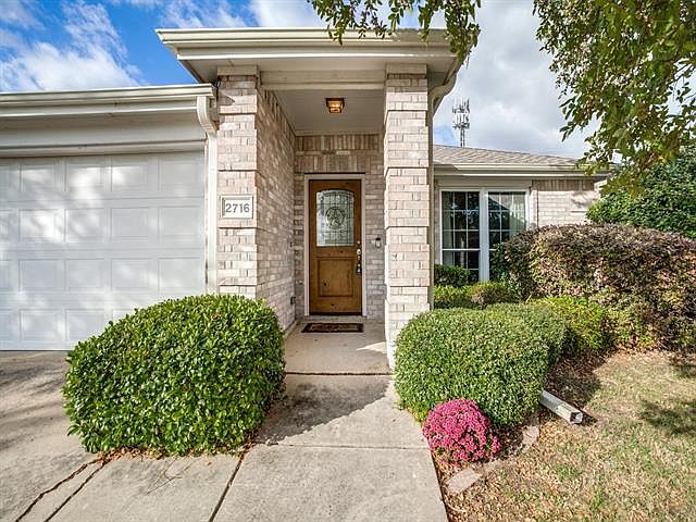 1st image of 2716 Glenhaven Dr