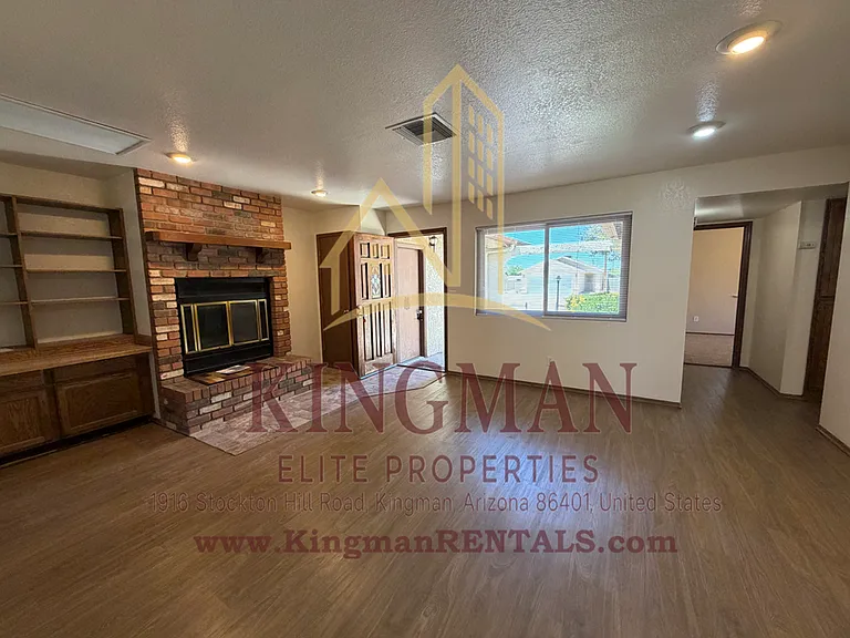 2604 Phoenix Ave — Photo 6