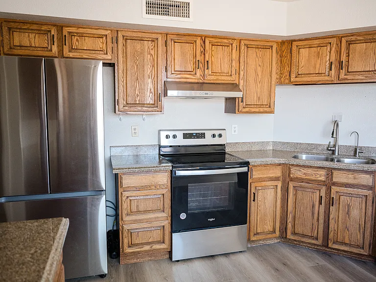 3980 E Graythorn St — Photo 95