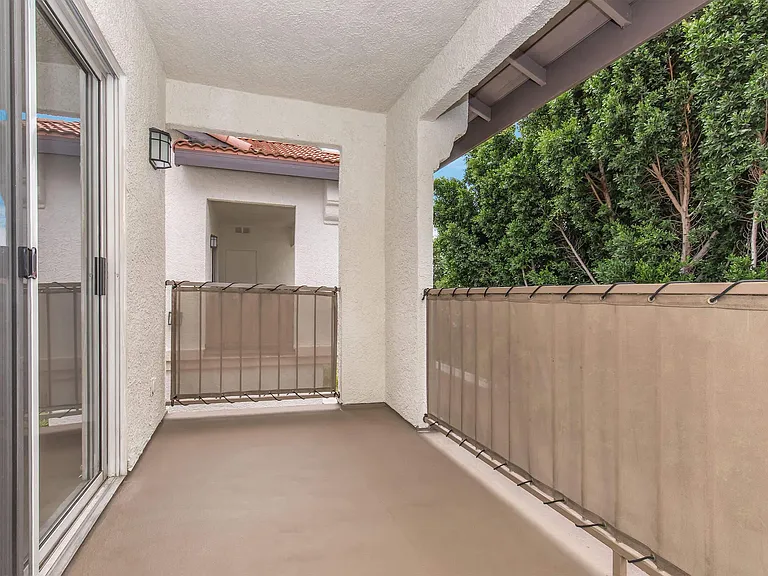 Club Pacifica Apartment Homes — Photo 37