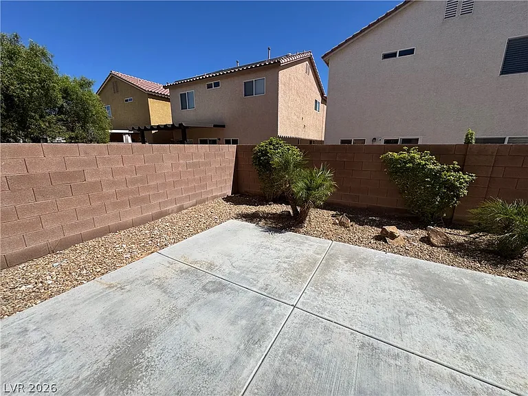 4949 Blue Bay Ct — Photo 12