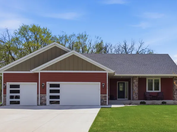 2075 13th St NW, Faribault, MN 55021