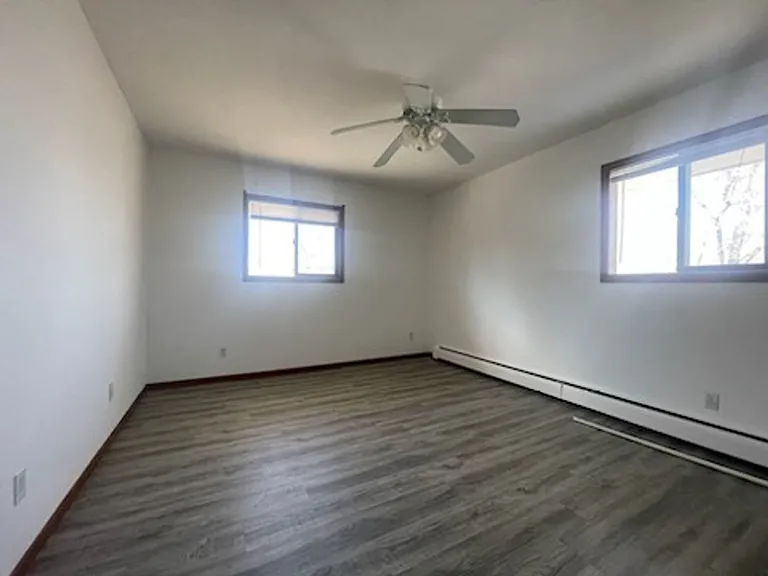 Dakotah Apartments - Bldg 11644 — Photo 7