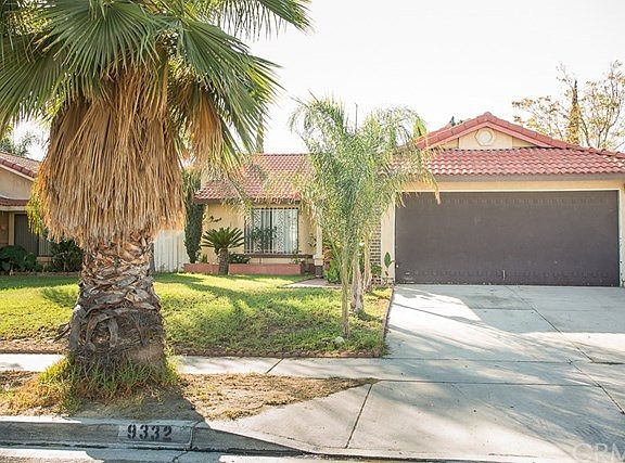 5th image of 9332 Fremontia Ave