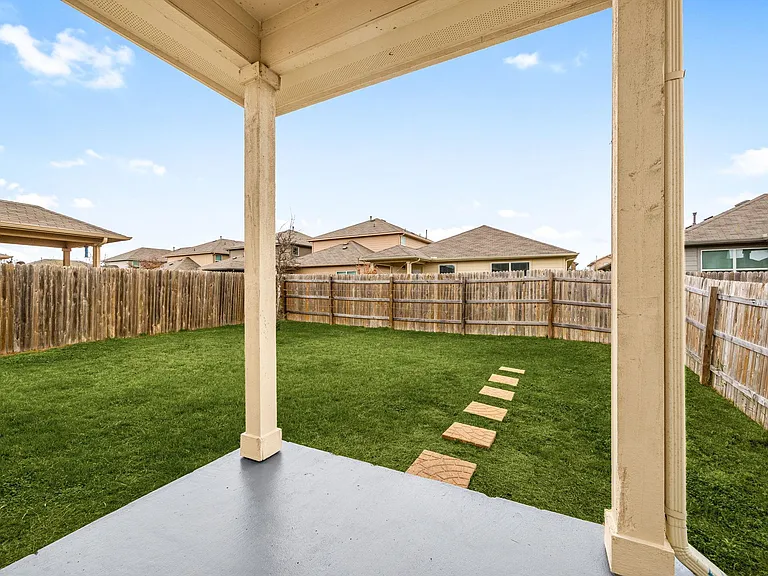 13925 Heywood Dr — Photo 38