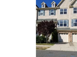 54 Tailor Ln, Sicklerville, NJ 08081