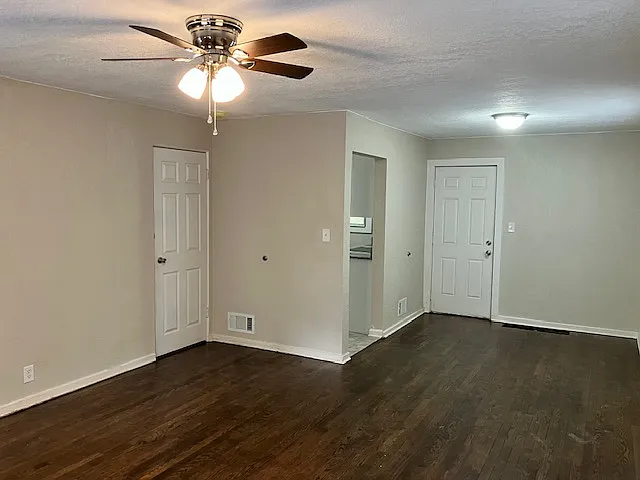 1110 Garfield Ave — Photo 6
