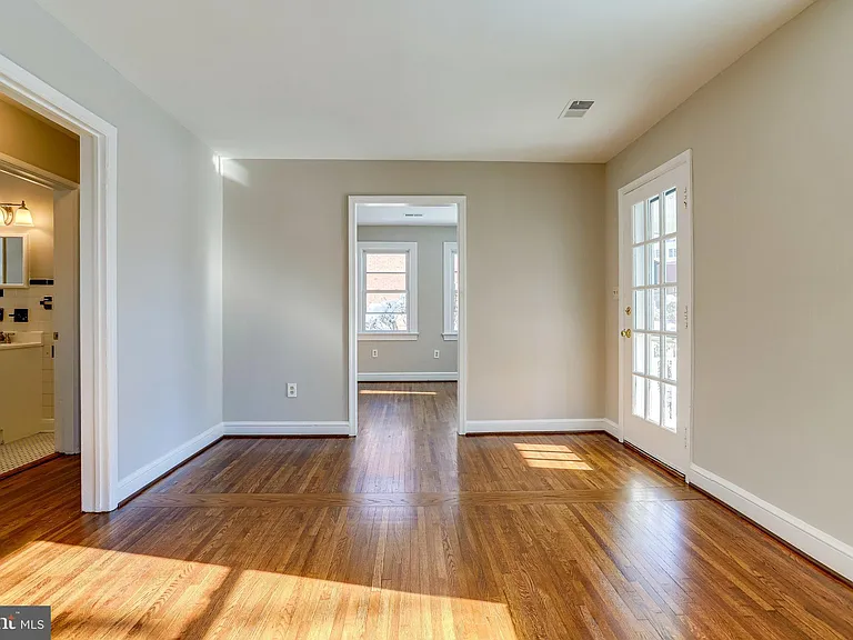 530 E Alexandria Ave — Photo 11