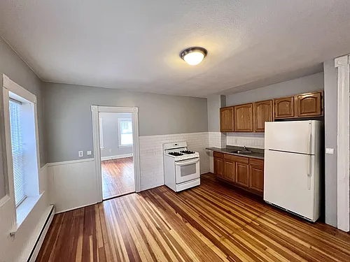 103 Gold St #1B Photo 1