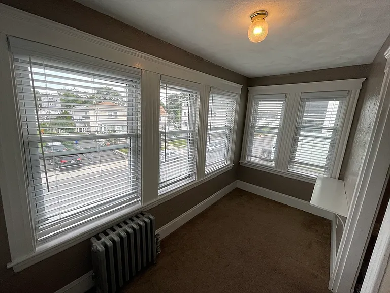 25 Hanover St #2 — Photo 11