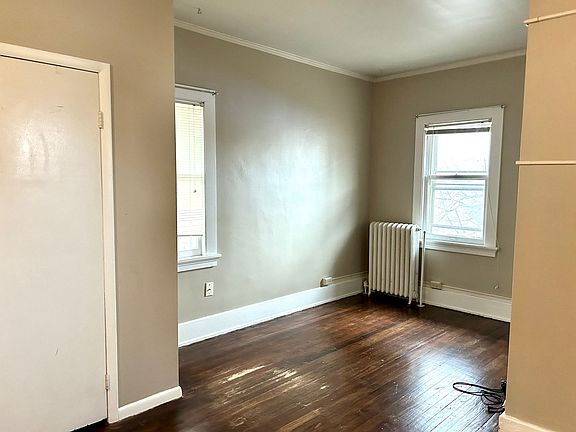 3rd image of 520 W 6th St #4