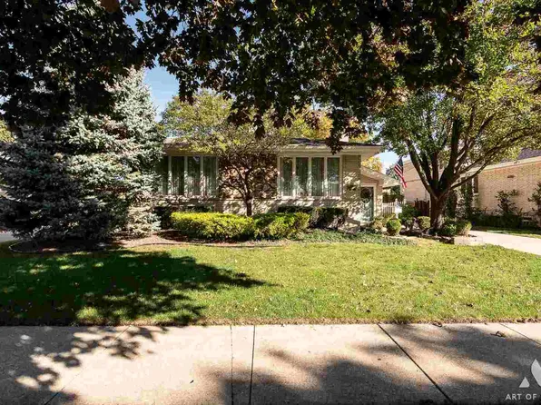 10333 Lockwood Ave, Oak Lawn, IL 60453