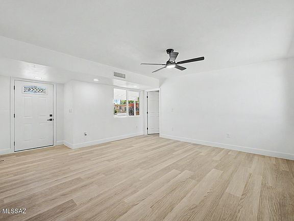 5th image of 2902 W Vermont St