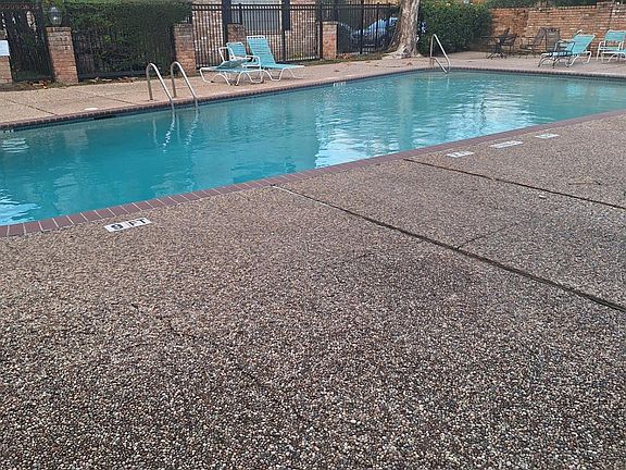 3rd image of 7900 Westheimer Rd APT 127