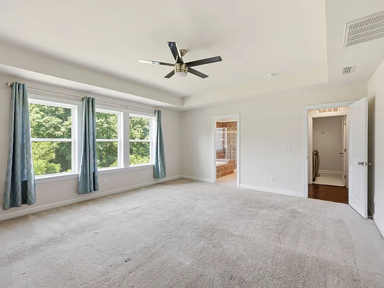 304 Atwood Dr — Photo 26