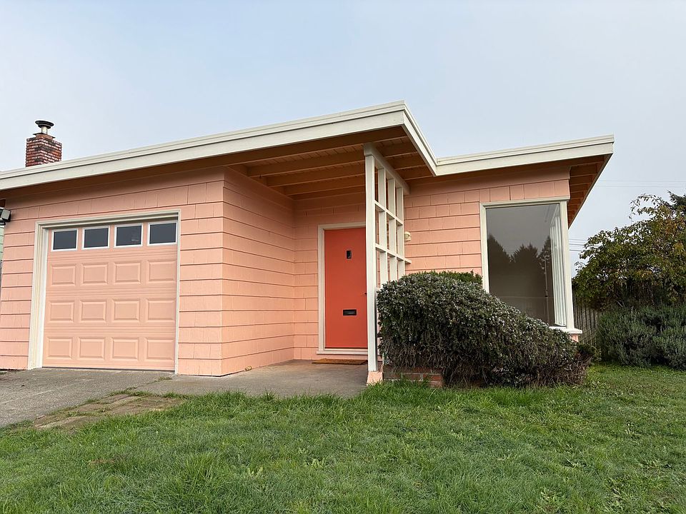 1st image of 3325 Cottage St