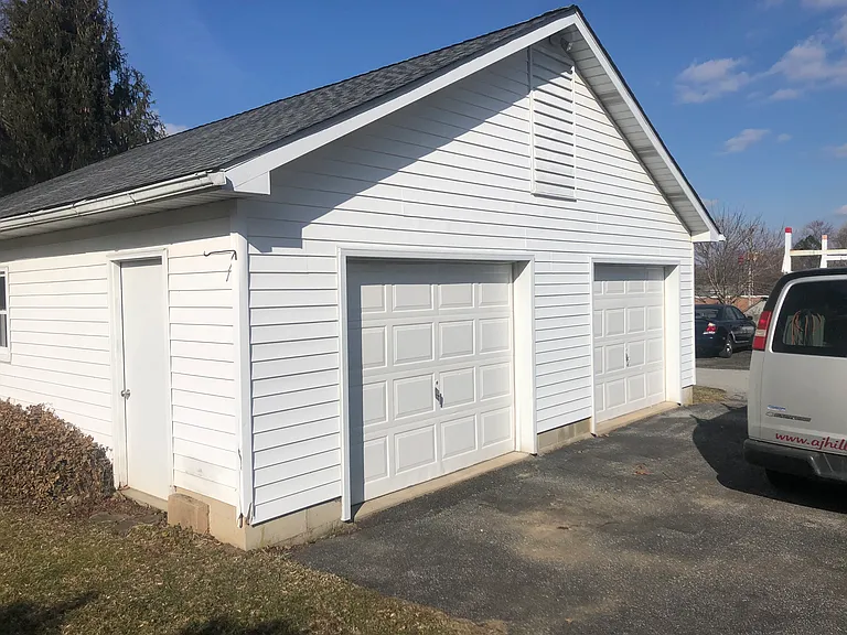 Side Entrance to 2 Car Garage