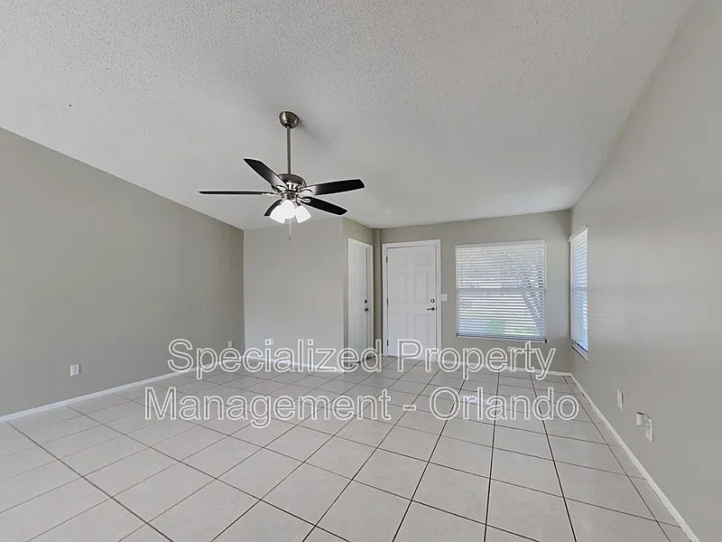 4 bed, 2.0 bath, 1288 sqft, $2,399 — Photo 2
