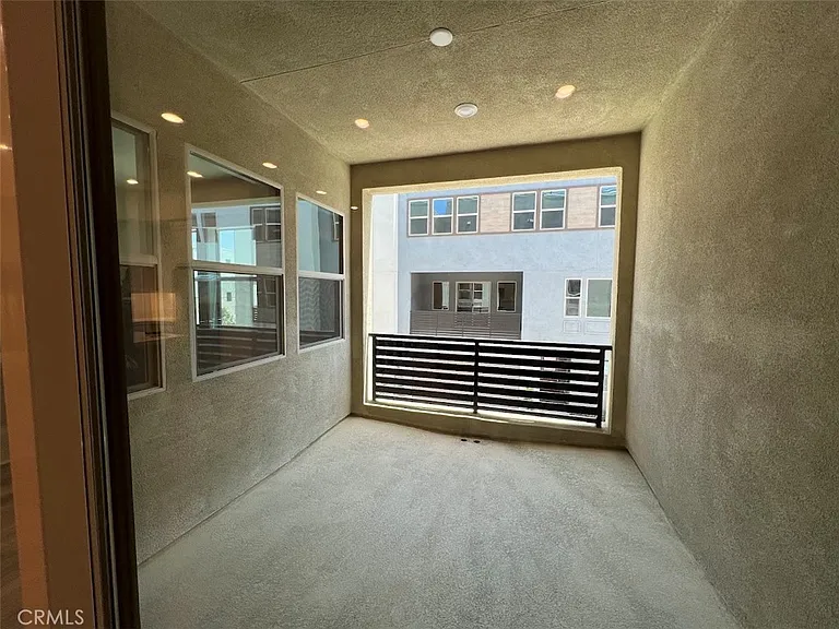 435 Mullberry Pl — Photo 25