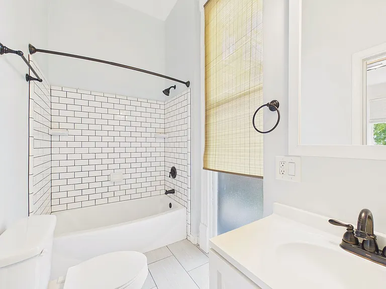 803 N 2nd St — Photo 7