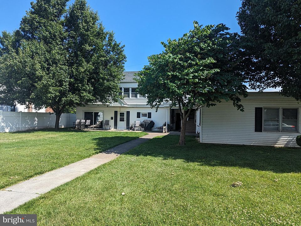 2nd image of 507 Linden St