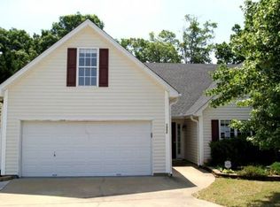 1052 Wicker Pine Dr, Lawrenceville, GA 30043