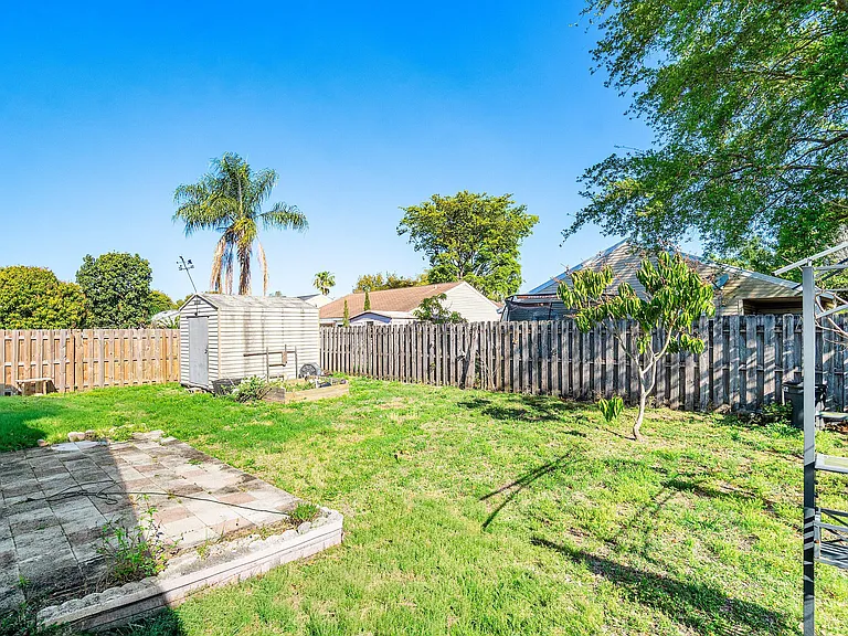 7883 Blackwood Ln — Photo 24