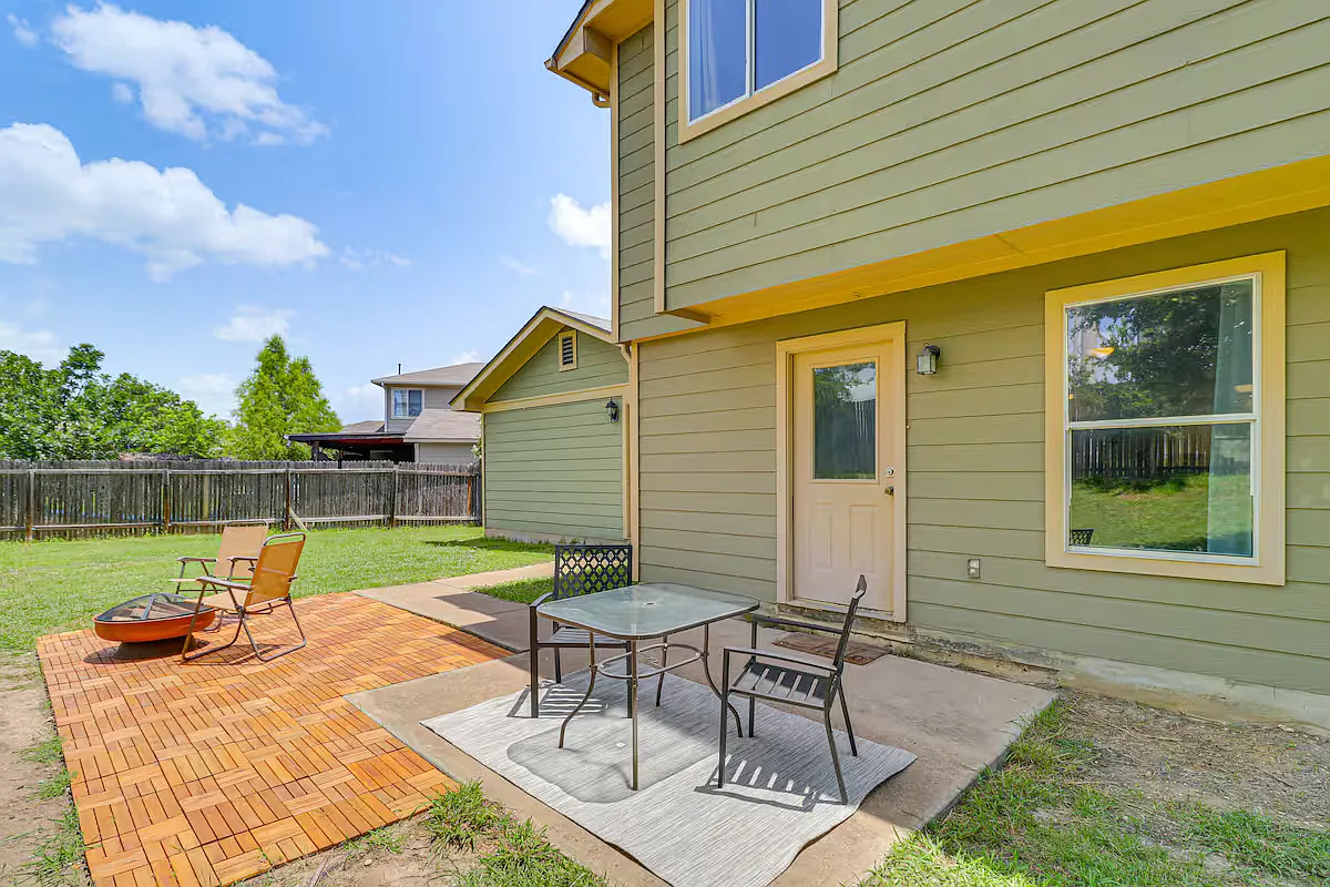 3 bed, 2.5 bath, 1567 sqft, $2,295 — Photo 3