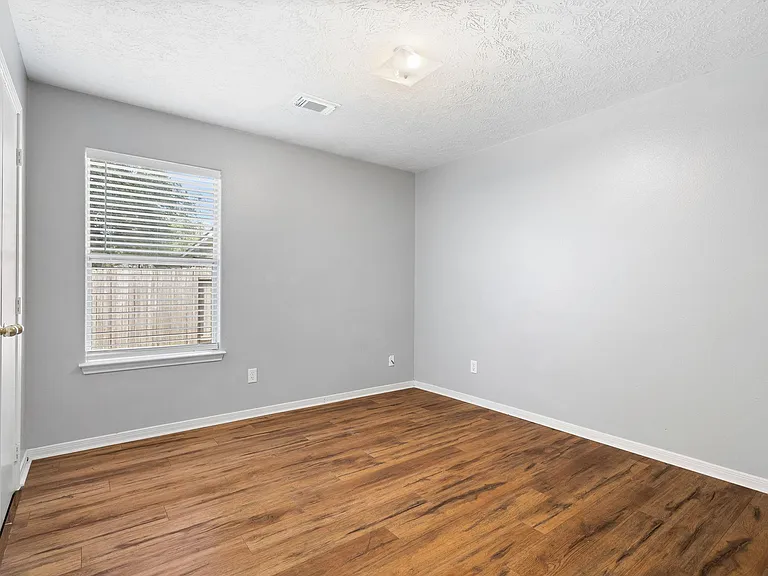 16394 Long Valley Ct — Photo 25