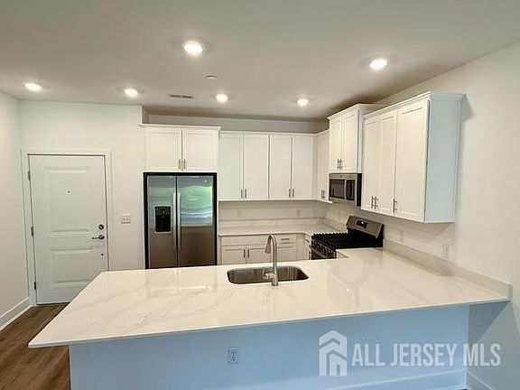 4th image of 29104 Radford Ct