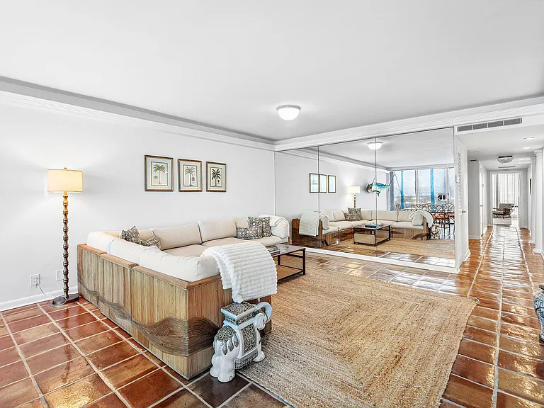 529 S Flagler Dr #6G — Photo 13