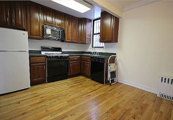 4th image of 214 W 104th St APT 4B