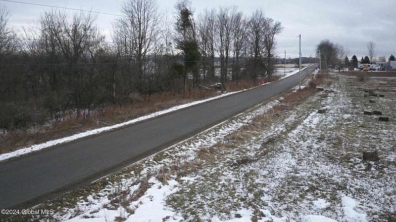 5th image of L7 Cronkhite Rd
