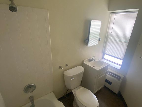 5th image of 325 8th Ave SE APT 105