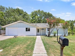 2607 Wayside Dr, Bryan, TX 77802
