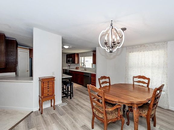 4th image of 13675 E 44th St