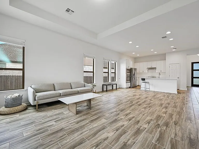 6725 Denia Dr — Photo 14