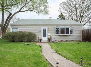 1620 Oak St, Bettendorf, IA 52722