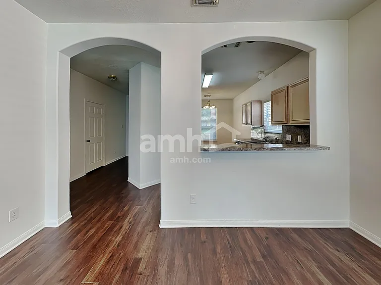 30 Huntington Bend Dr — Photo 5