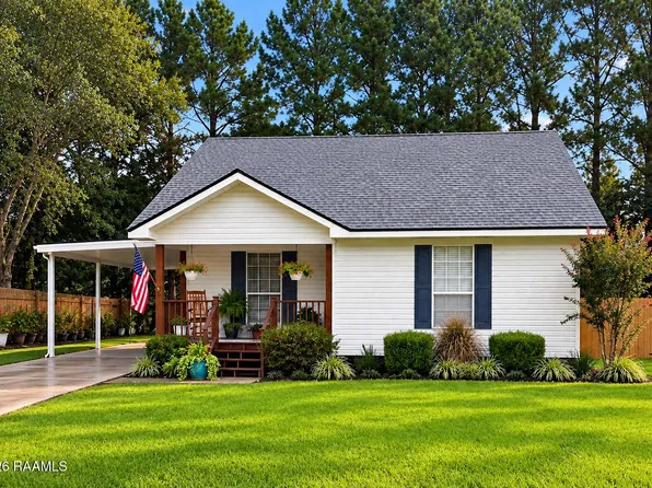 211 Landry Dr, Abbeville, LA 70510