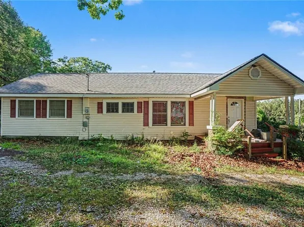 1288 Rose Ln, Toccoa, GA 30577