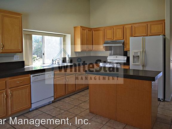 2nd image of 79260 Camino Rosada