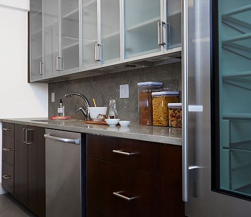 4th image of 165 E 66th St APT 3A