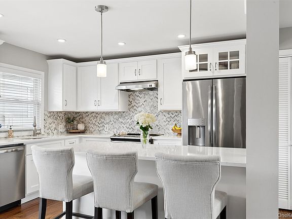 4th image of 24 Essen Place
